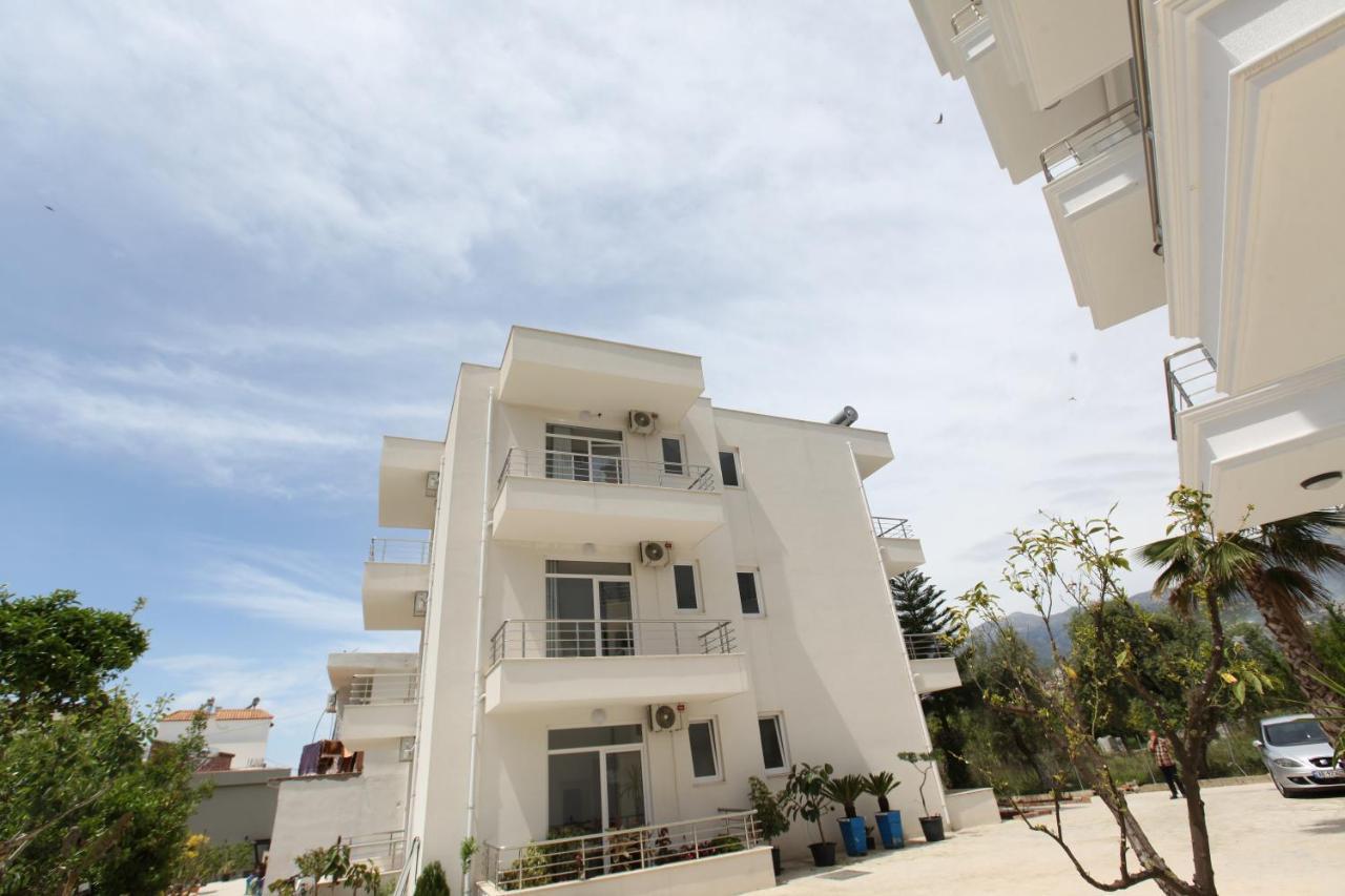 The Sunny Side Apartment Himare Exterior photo