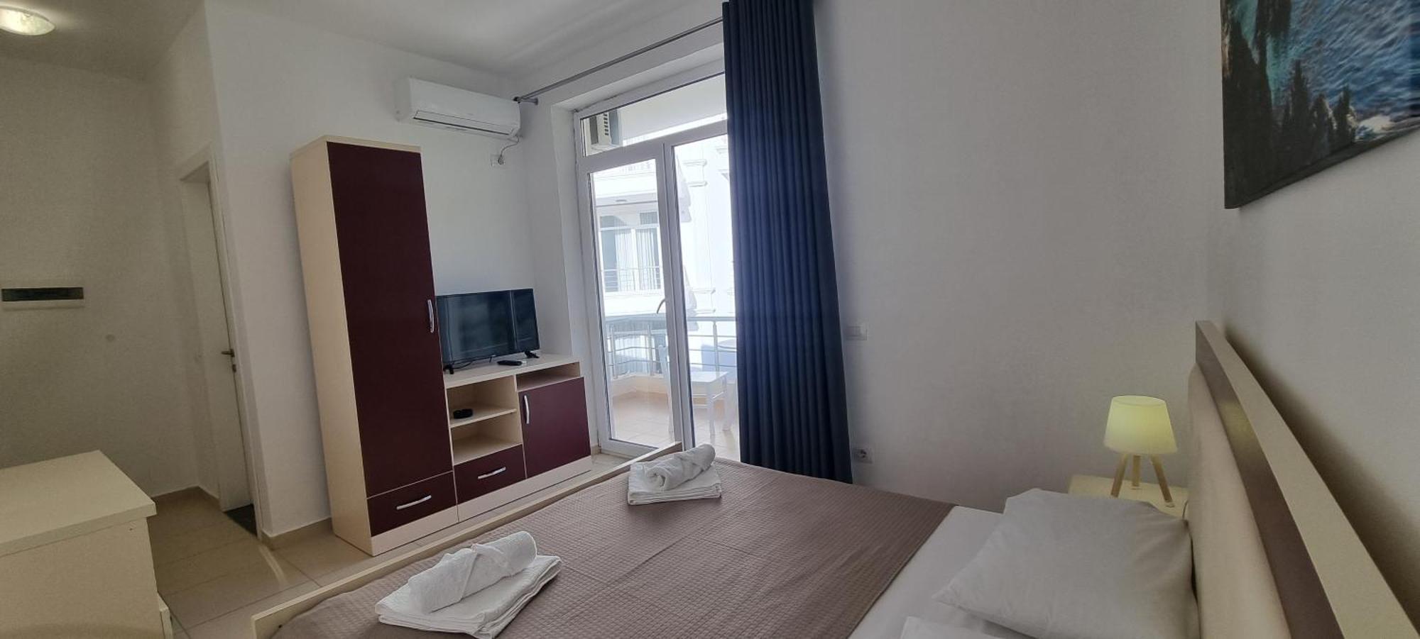 The Sunny Side Apartment Himare Exterior photo